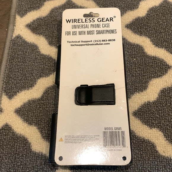 New Wireless Gear Universal Smart Phone Case - Picture 2 of 5